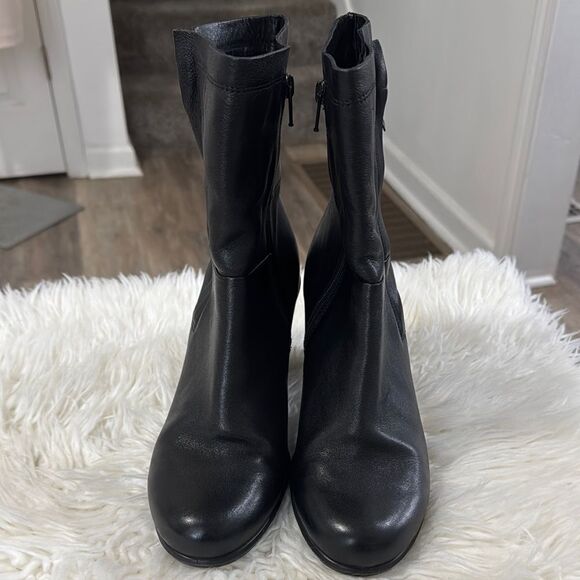 Ecco Women's Black Leather Ankle Boots Size 41 - Picture 1 of 11